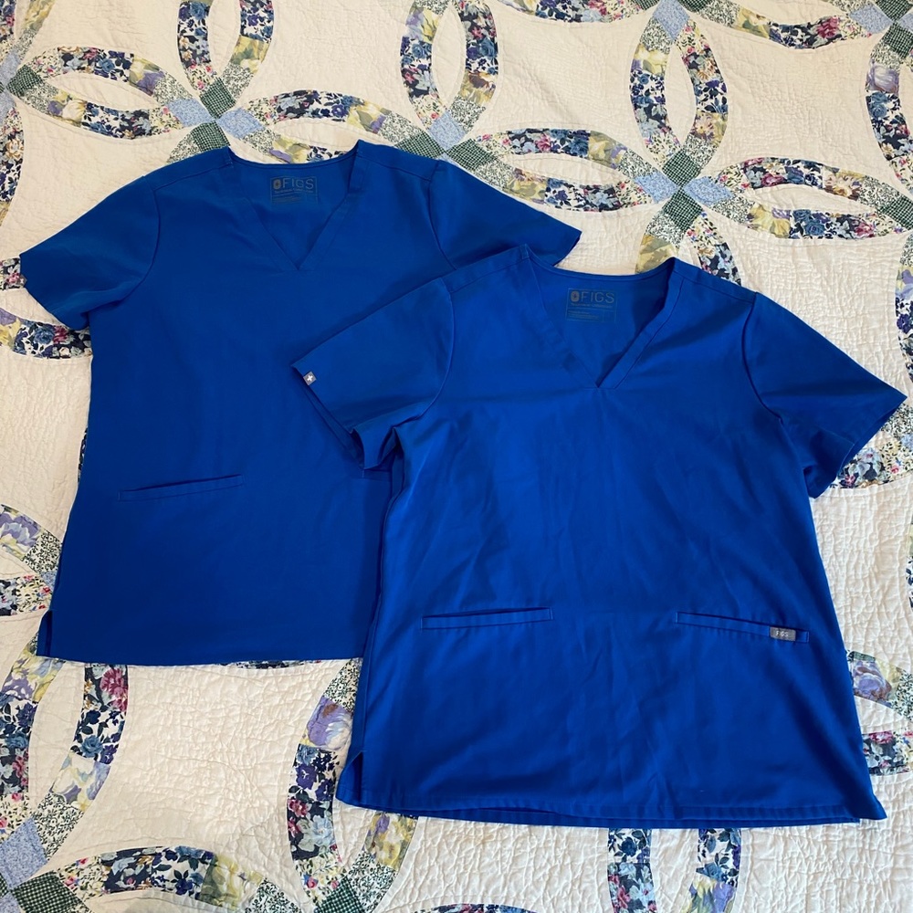 FIGS | LOT of 2 - Women’s Technical Collection Scrubs Top in Blue, Size Large